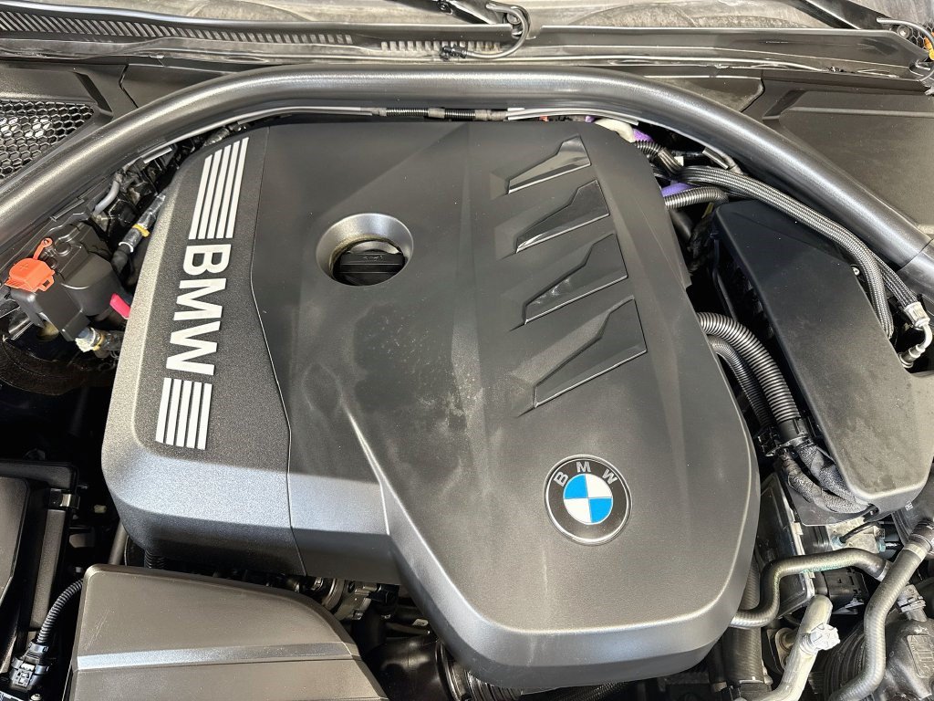 Used 2026 BMW 330i xDrive Sedan AWD/4WD image 38