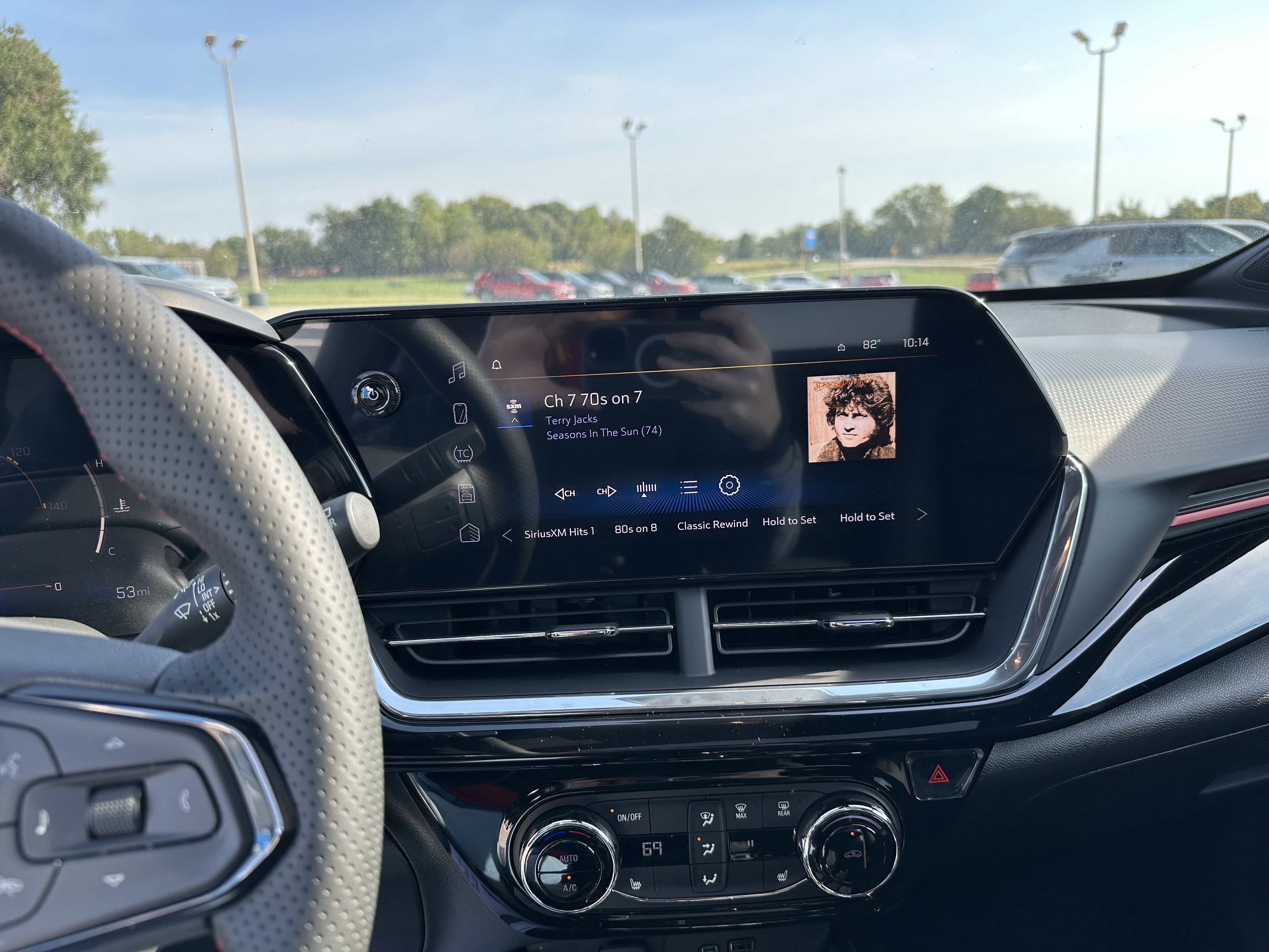 New 2026 Chevrolet Trax RS w/ Sunroof Package image 18