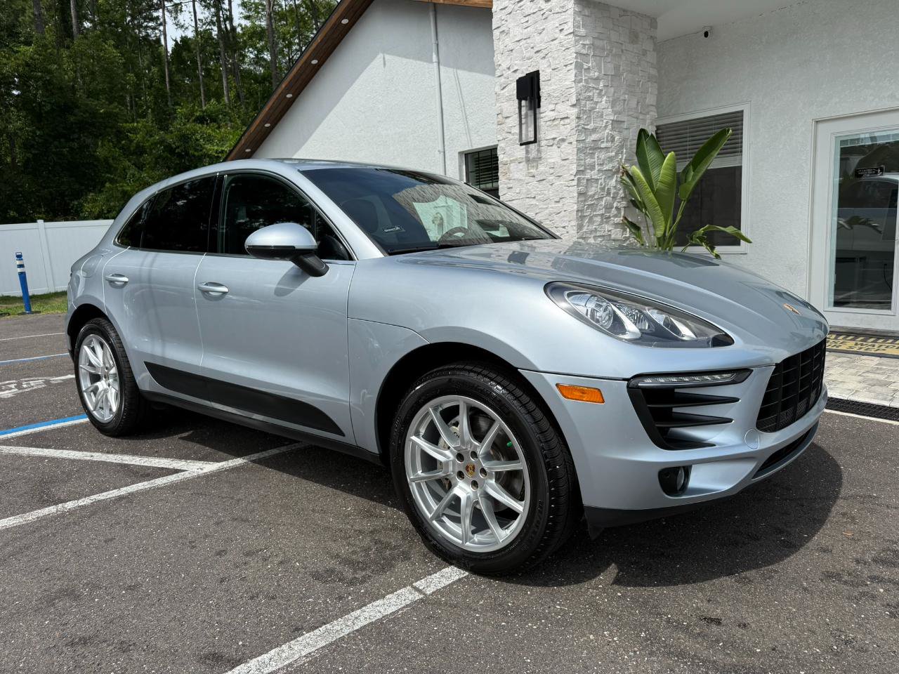 Used 2015 Porsche Macan S AWD/4WD image 14