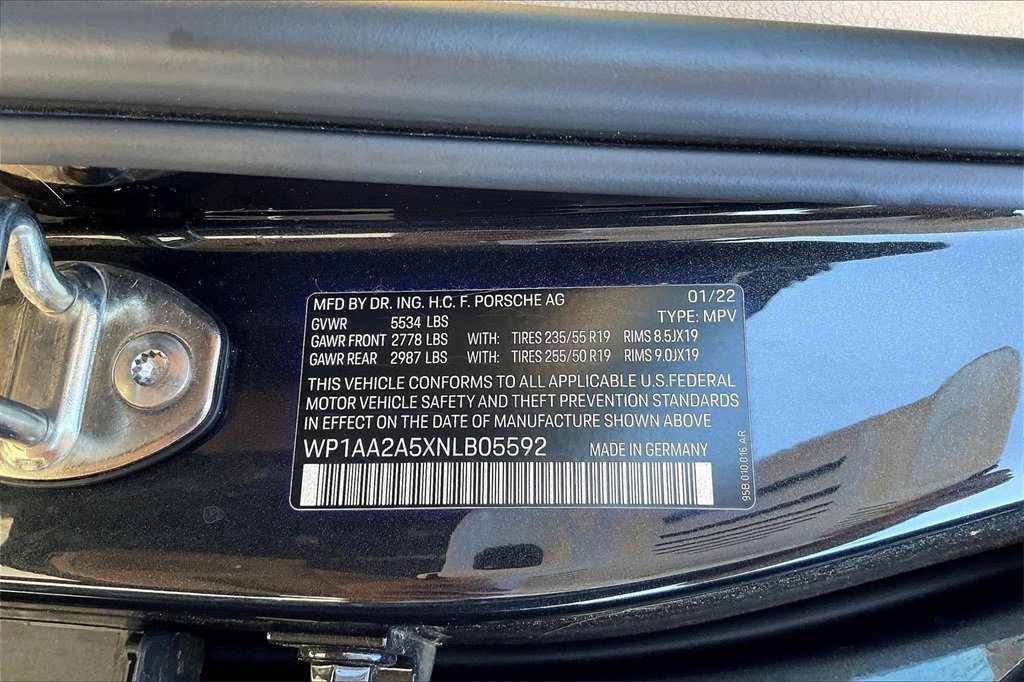 Used 2022 Porsche Macan image 19