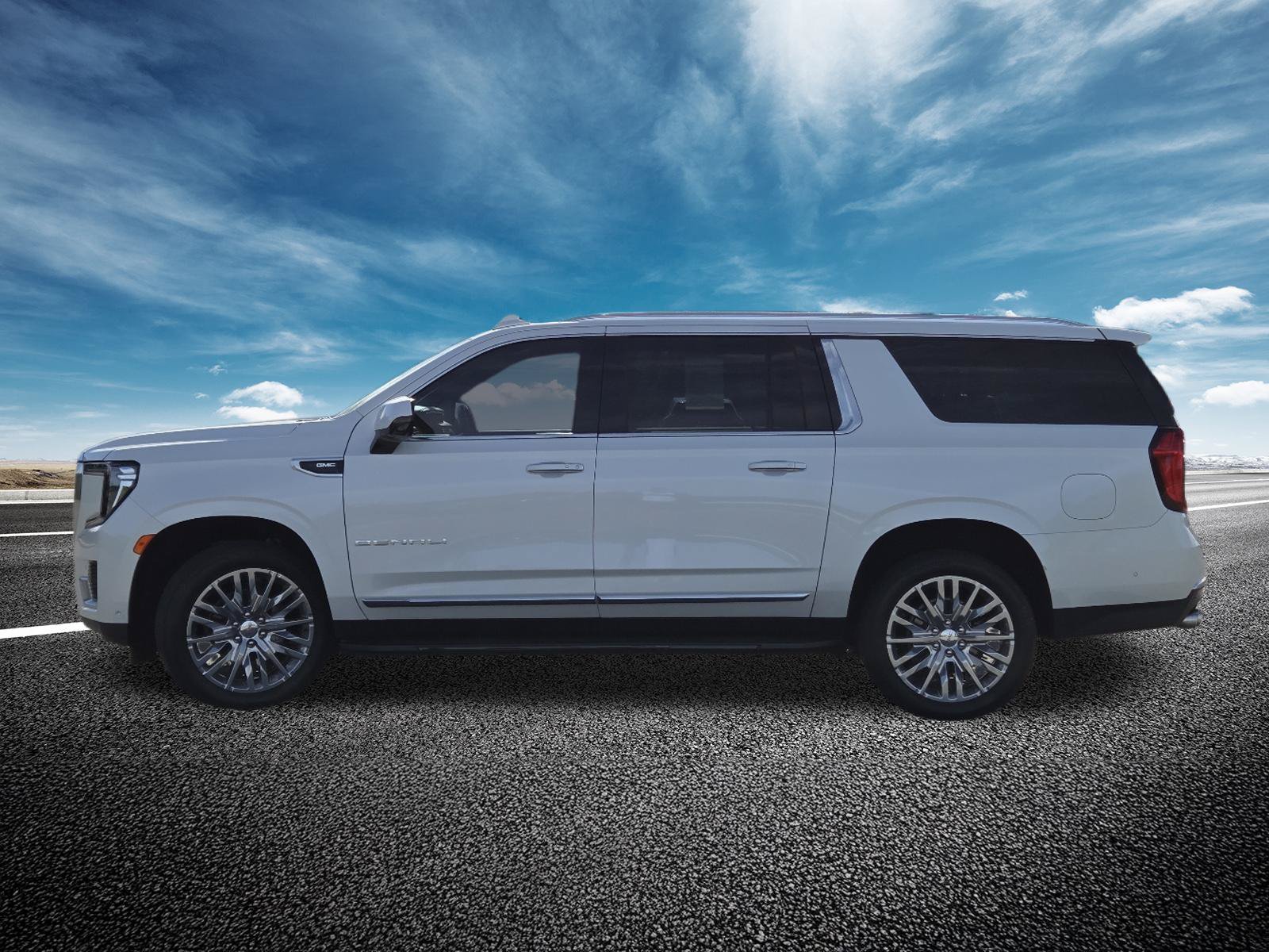Used 2023 GMC Yukon XL Denali w/ Advanced Technology Package AWD/4WD image 22
