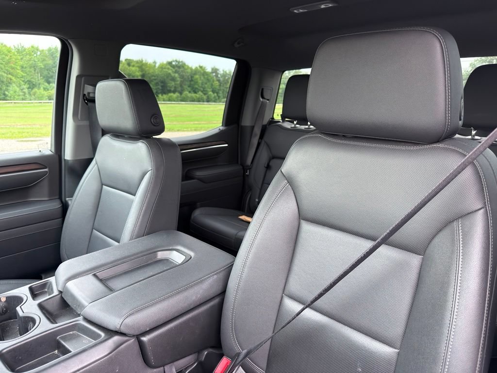 Used 2025 GMC Sierra 1500 SLT AWD/4WD image 26