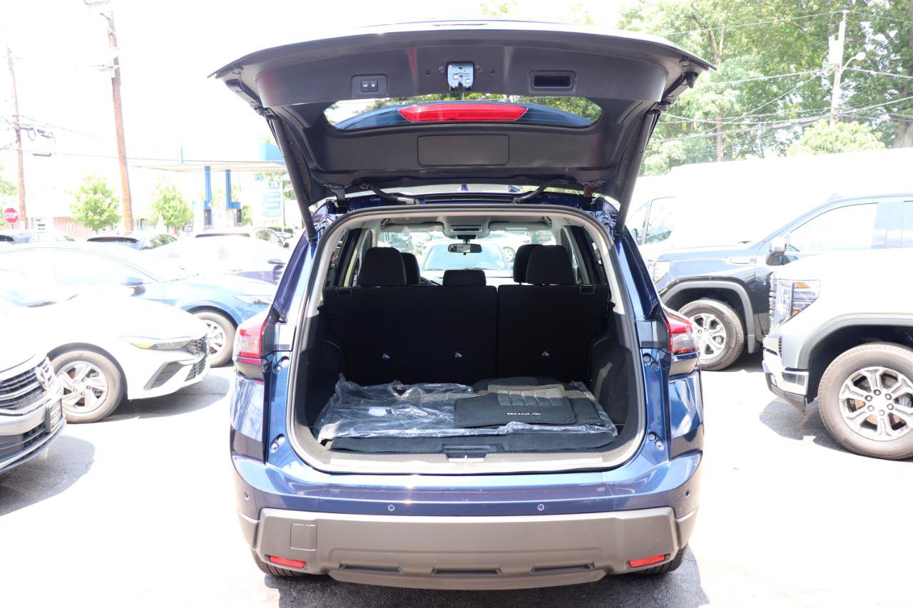 Used 2026 Nissan Rogue SV AWD/4WD image 50