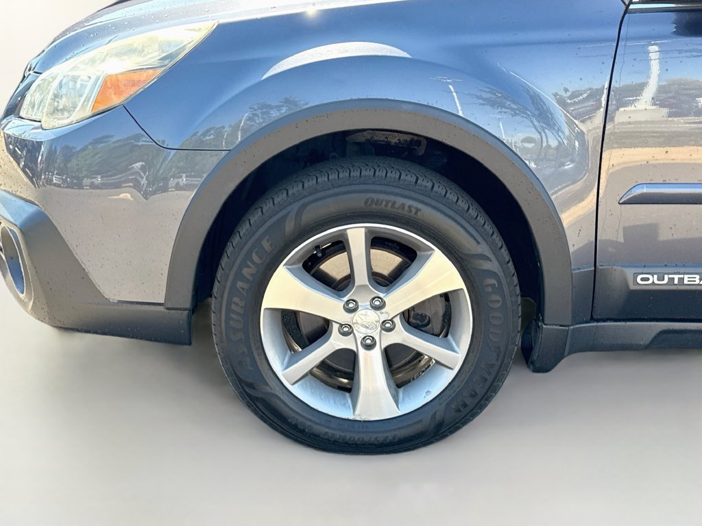 Used 2014 Subaru Outback 3.6R Limited AWD/4WD image 35
