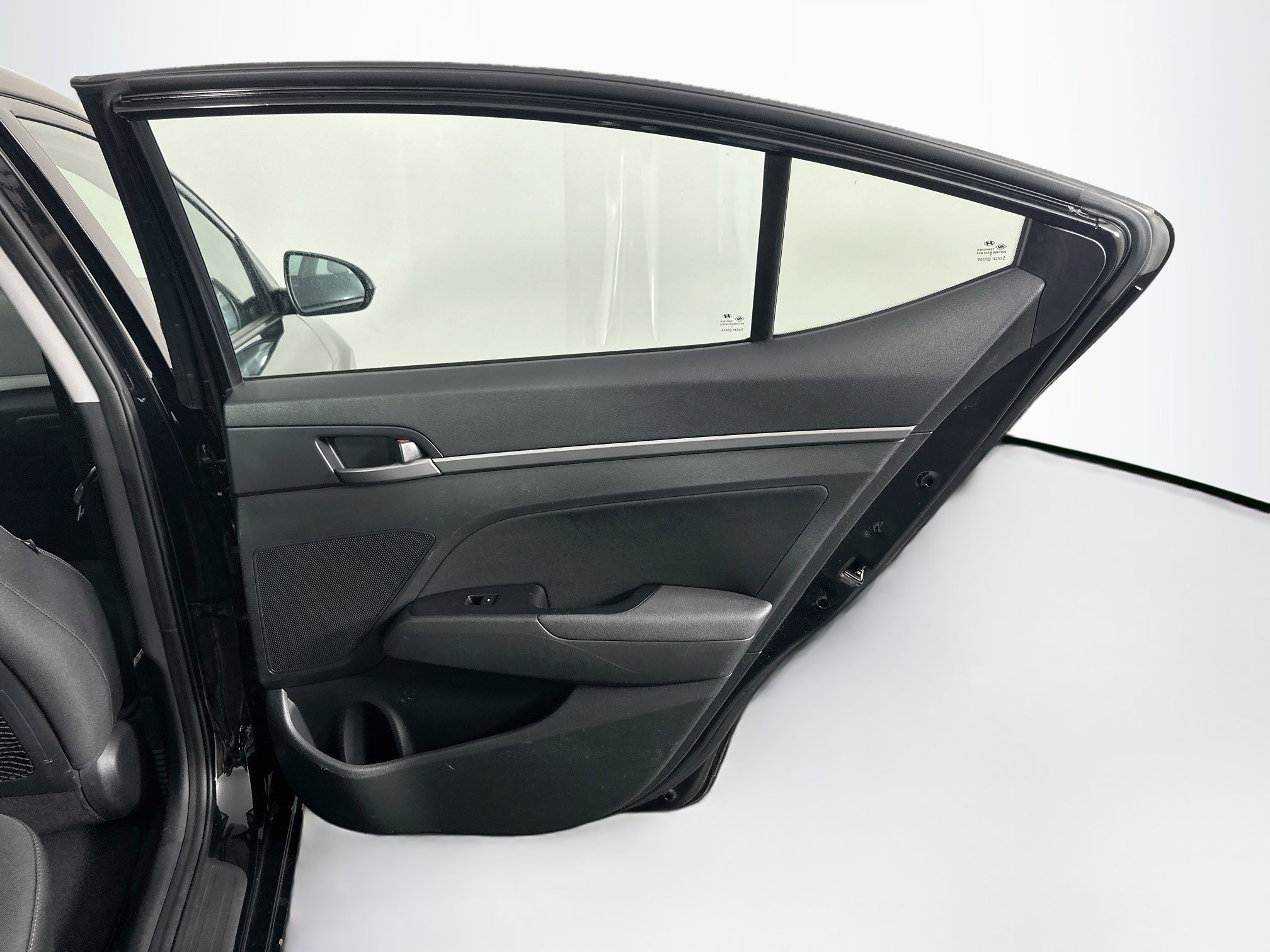 Used 2018 Hyundai Elantra Value Edition FWD image 29