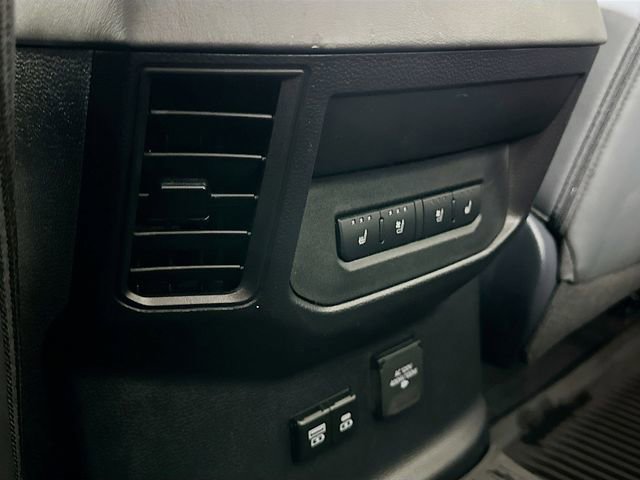 Used 2025 Toyota Tundra Platinum image 27