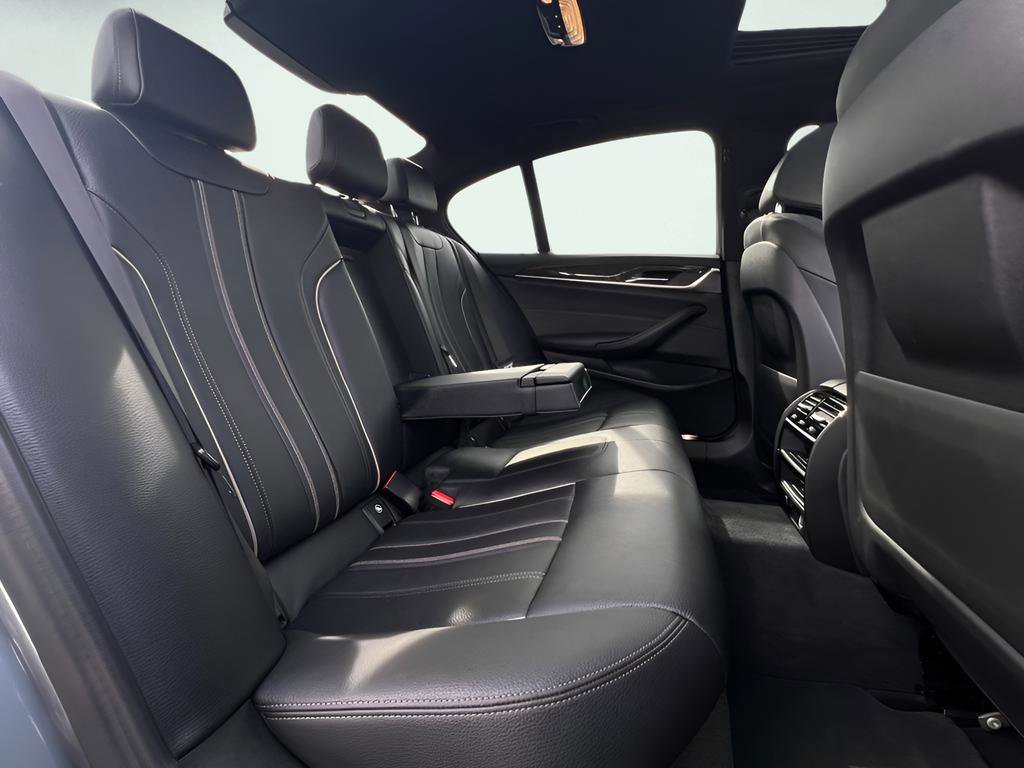 Used 2018 BMW 530i RWD image 25