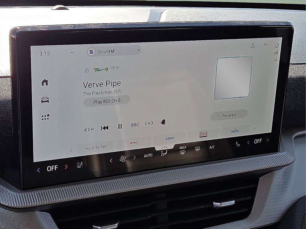 Used 2025 Ford Explorer Active w/ Active Comfort Package image 27