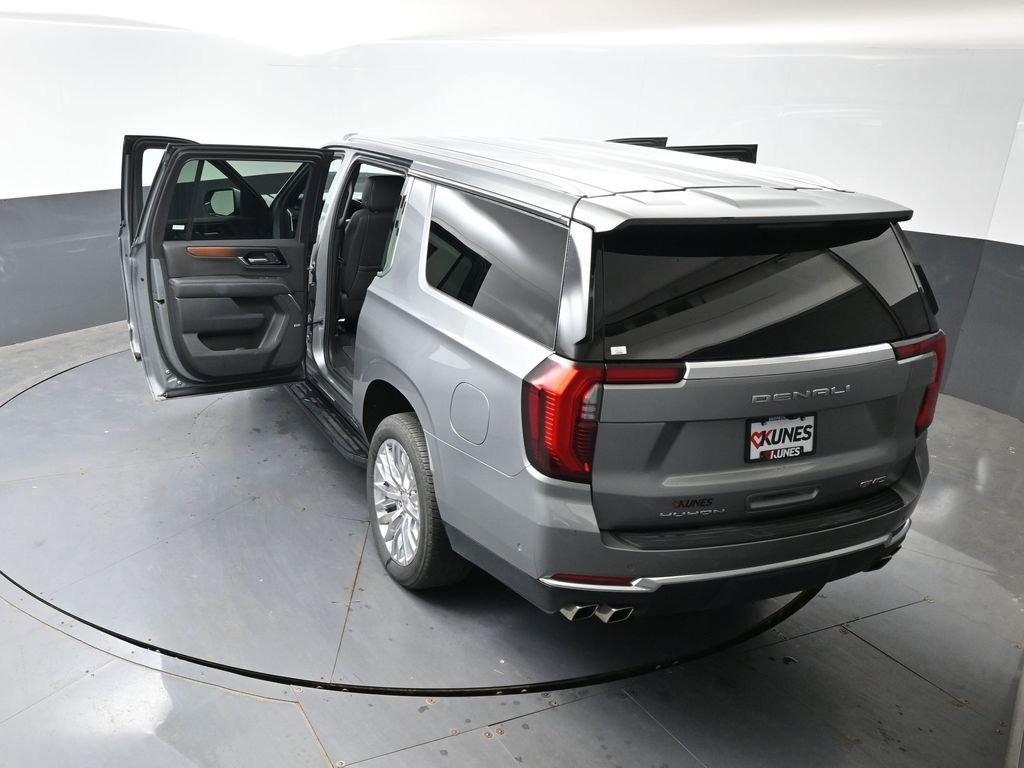 Used 2025 GMC Yukon XL Denali AWD/4WD image 62