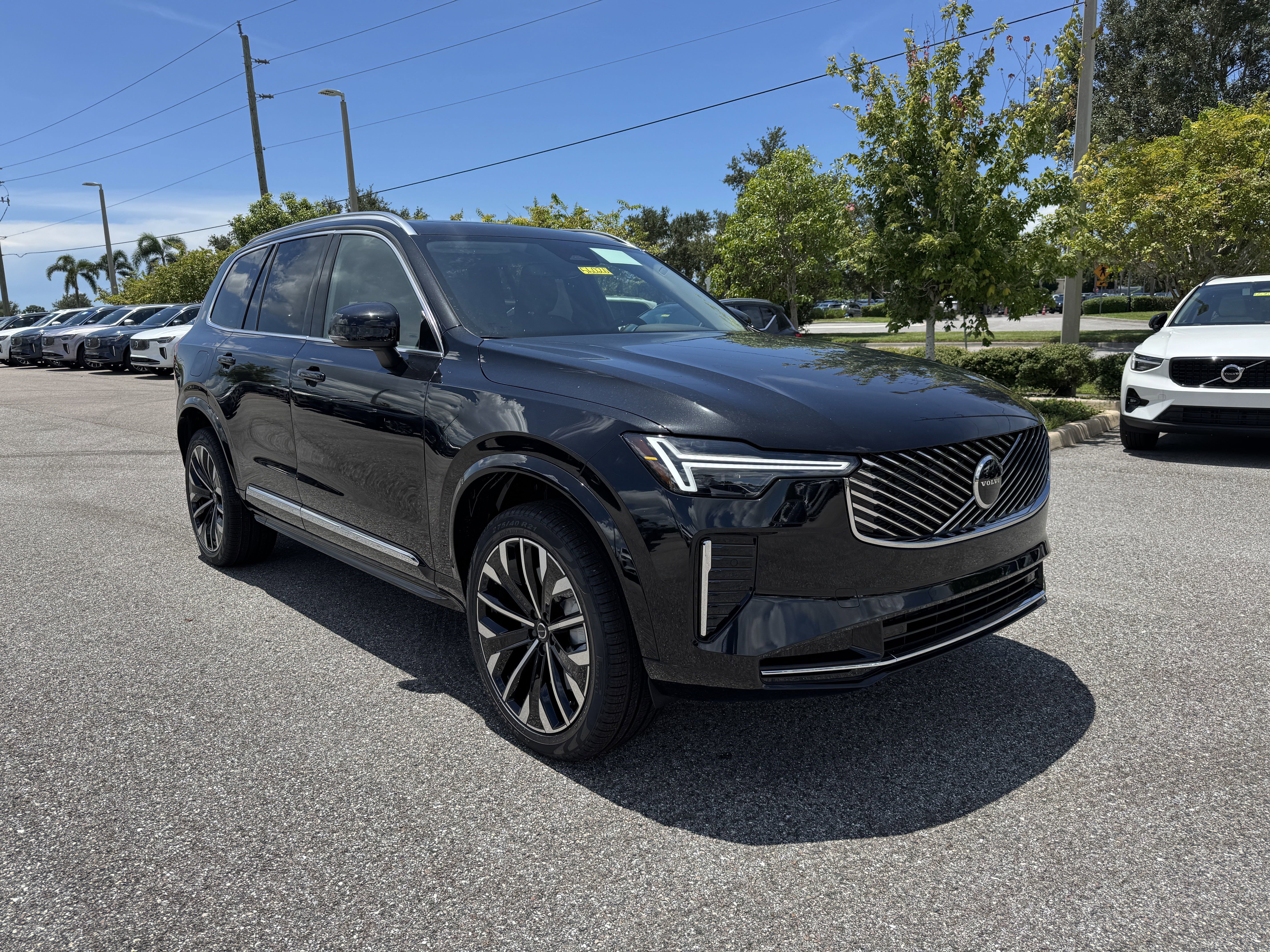 New 2026 Volvo XC90 B6 Core image 1