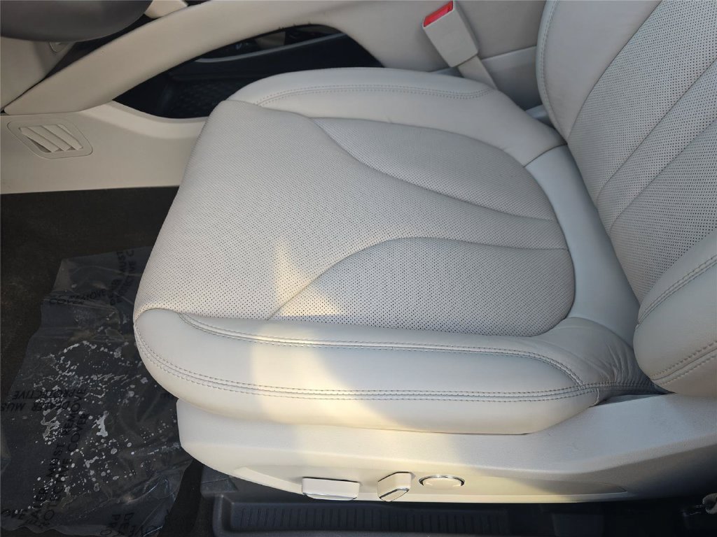 Used 2019 Lincoln Nautilus Reserve FWD image 17
