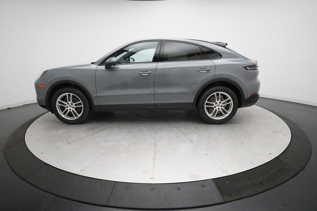 Certified 2026 Porsche Cayenne Coupe image 2