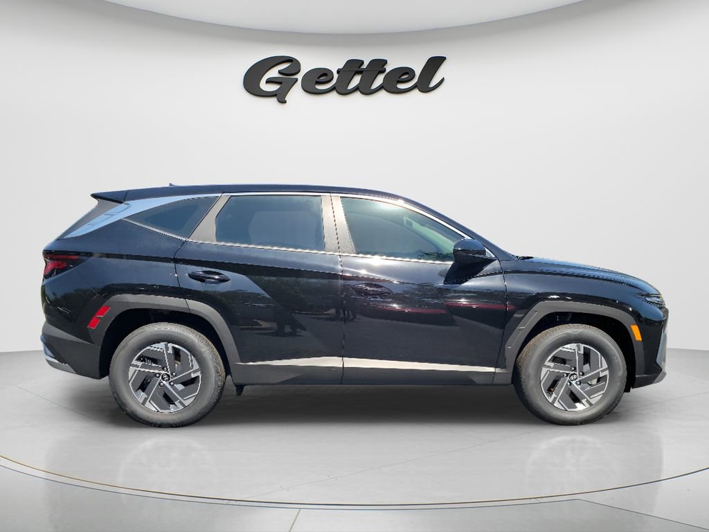 New 2026 Hyundai Tucson Blue SE w/ Tow & Go Package AWD/4WD image 4