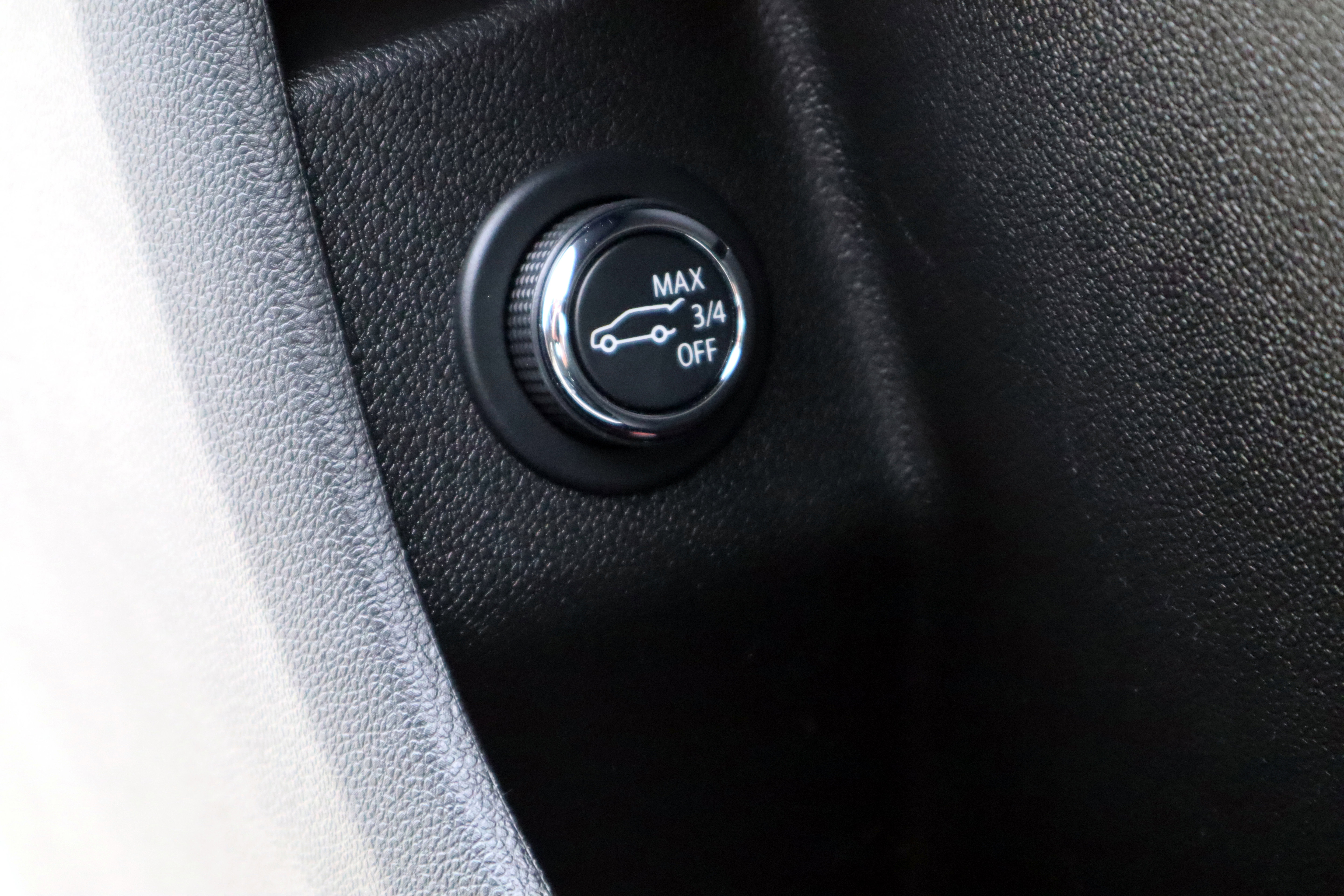 Used 2020 Cadillac XT4 Sport w/ Cold Weather Package image 24