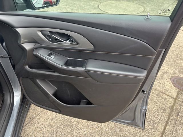 Used 2021 Chevrolet Traverse LS FWD image 41