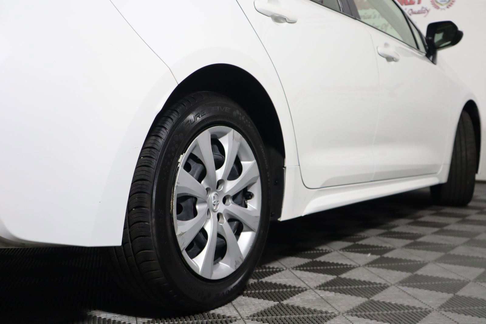 Used 2023 Toyota Corolla LE image 14