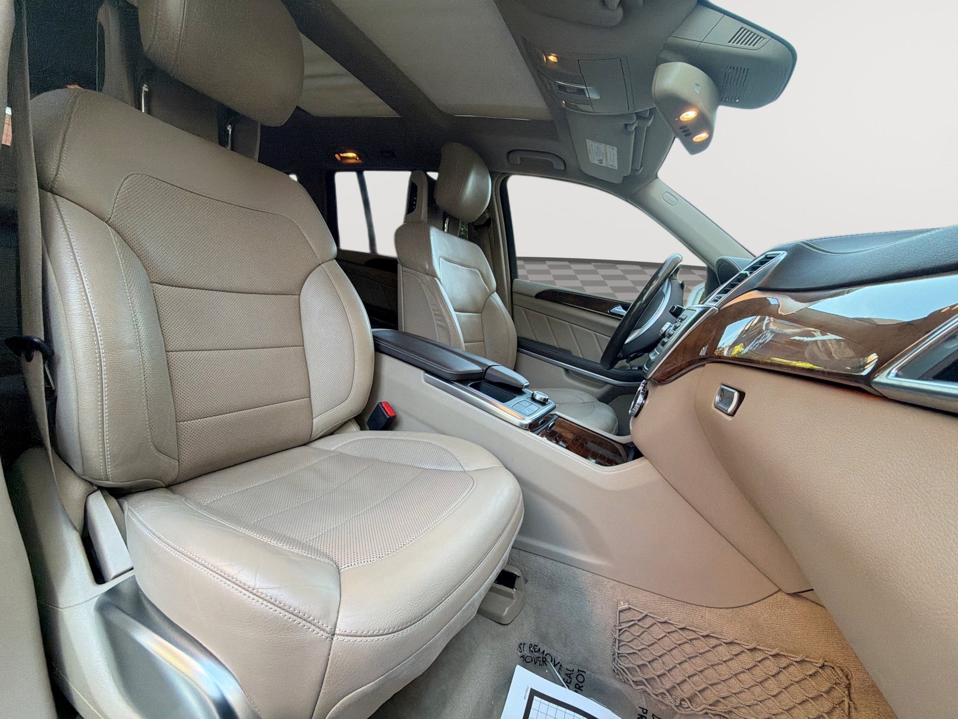 Used 2015 Mercedes-Benz GL 550 4MATIC image 28