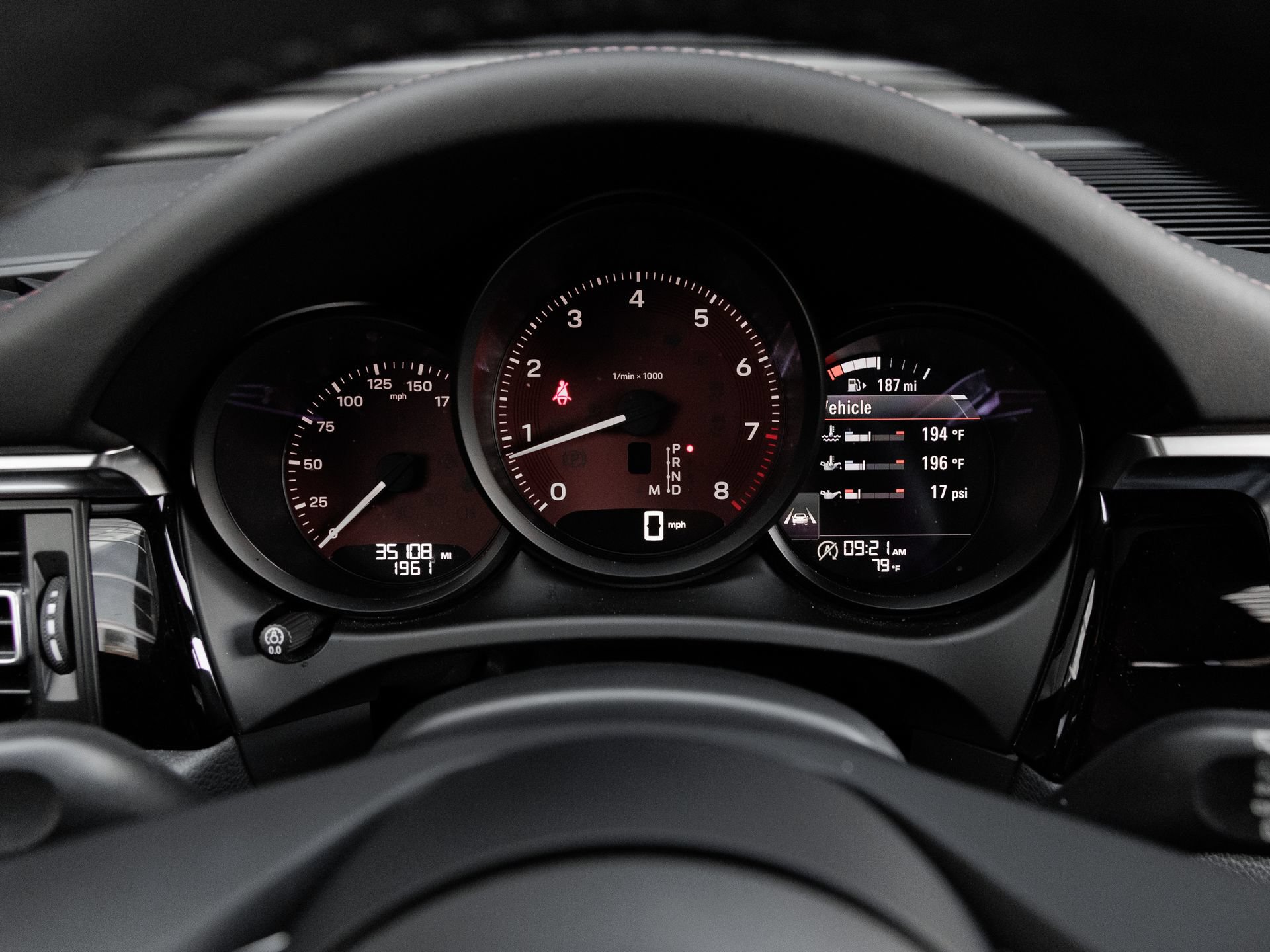Certified 2023 Porsche Macan S AWD/4WD image 18