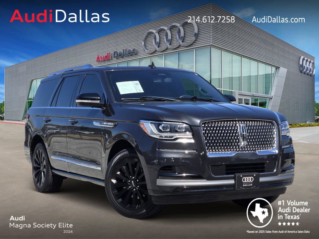 Used 2023 Lincoln Navigator Reserve image 1