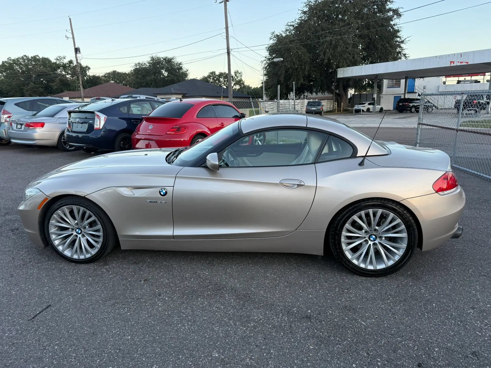 Used 2010 BMW Z4 sDrive35i w/ Premium Pkg RWD image 8