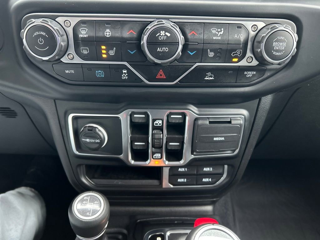 Used 2023 Jeep Wrangler Unlimited Sahara w/ Cold Weather Group image 23