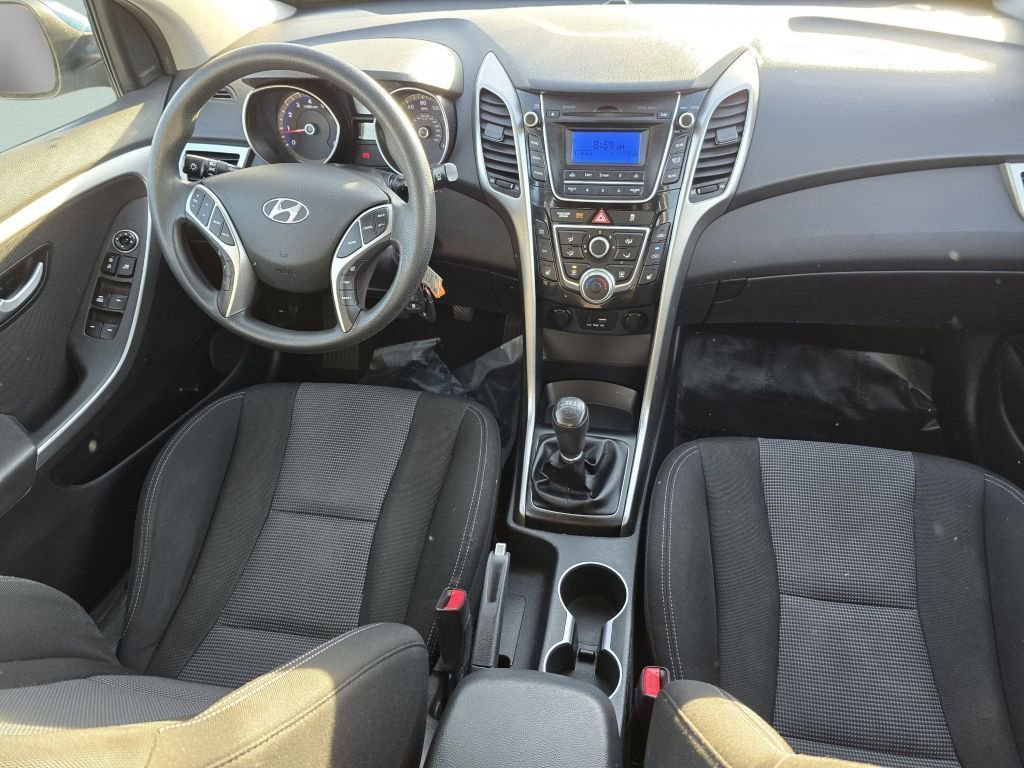 Used 2016 Hyundai Elantra GT image 29