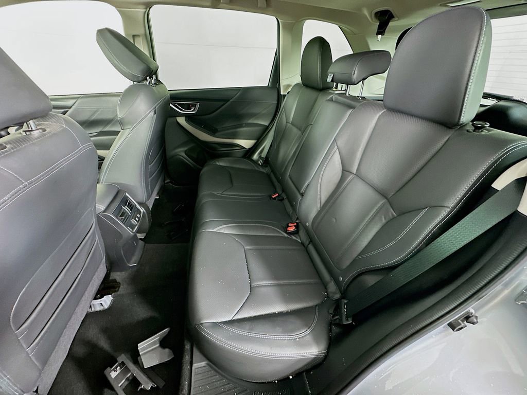 Used 2023 Subaru Forester Limited image 33