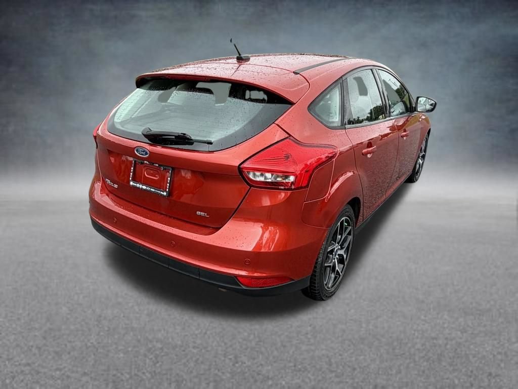 Used 2018 Ford Focus SEL w/ Cold Weather Package FWD image 5
