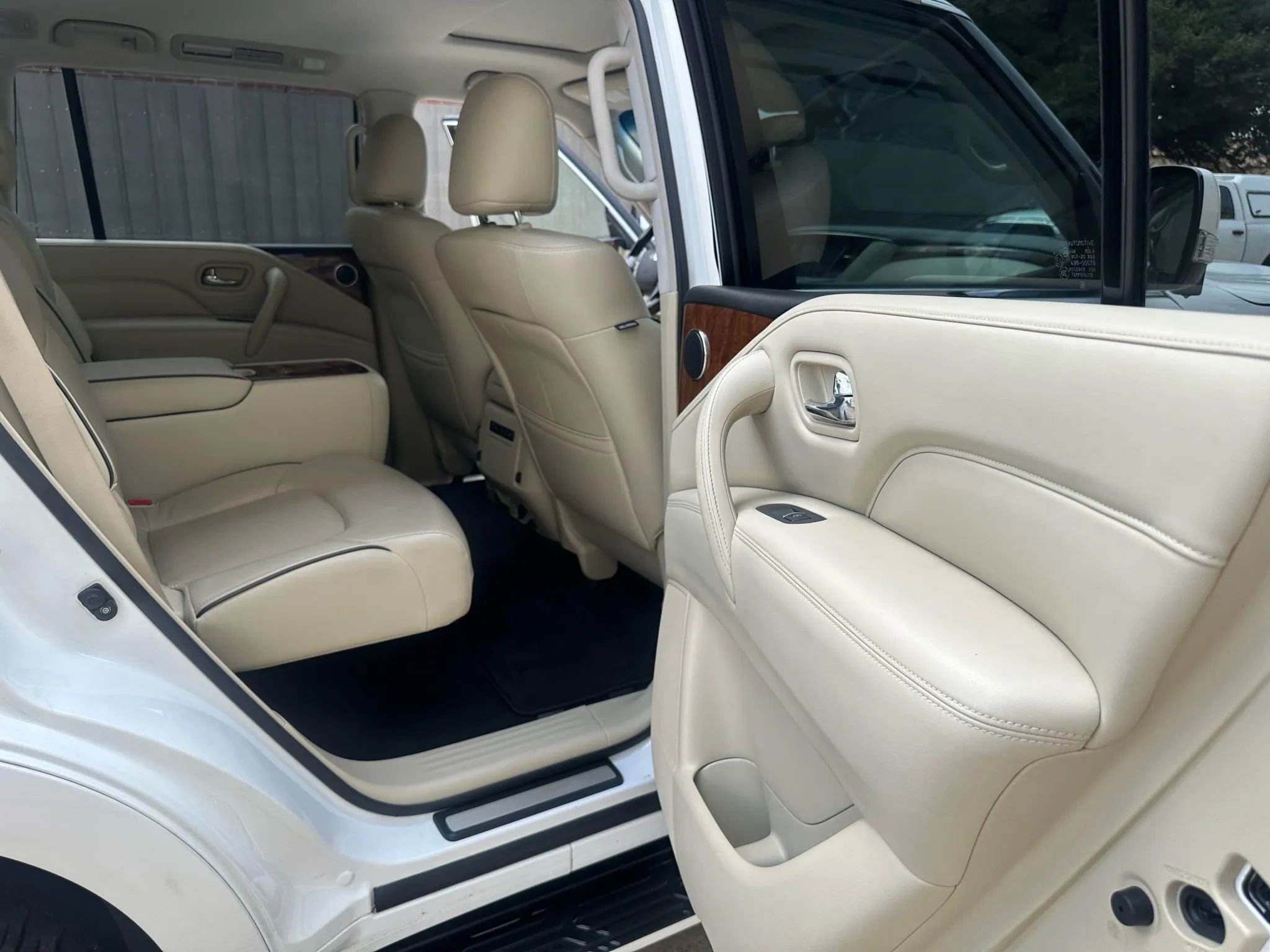 Used 2018 INFINITI QX80 2WD w/ Driver Assistance Package image 24