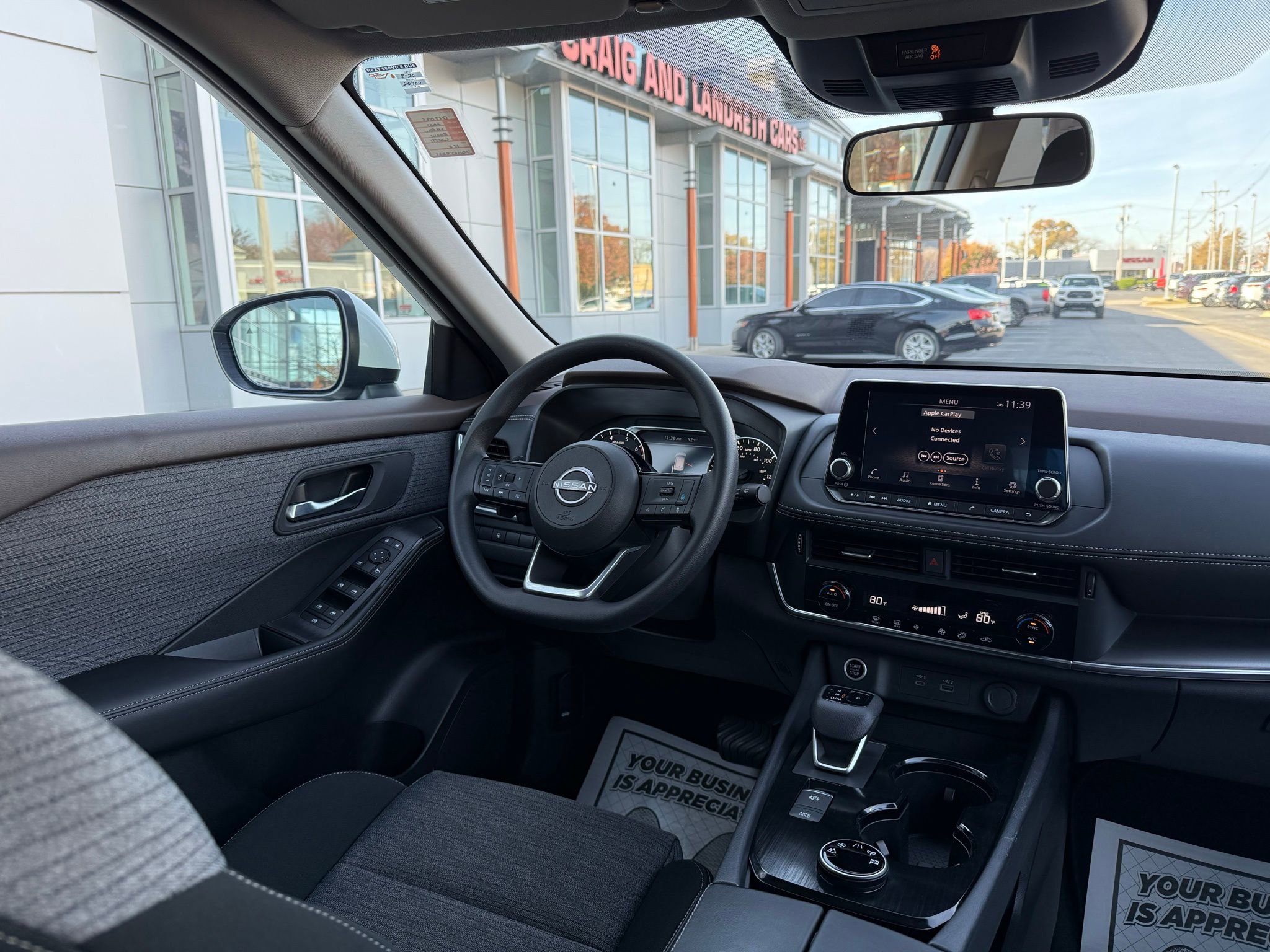 Used 2023 Nissan Rogue SV image 28