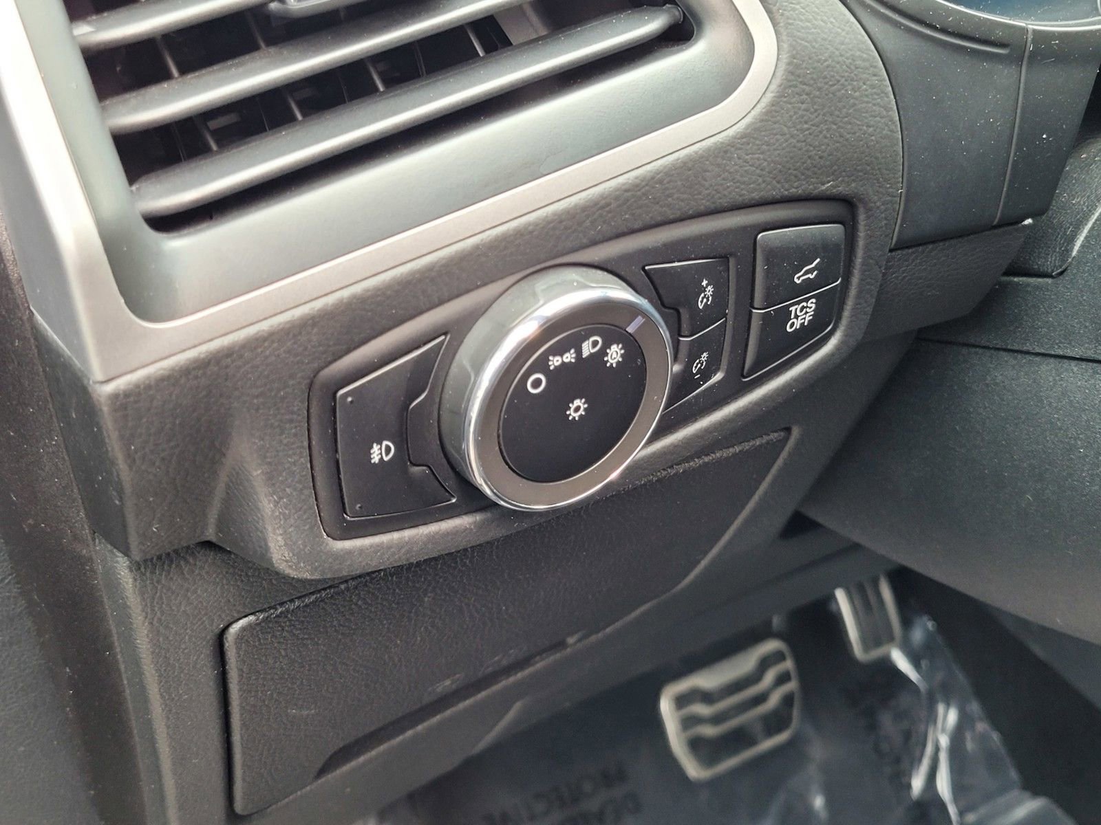 Used 2023 Ford Edge ST-Line image 18