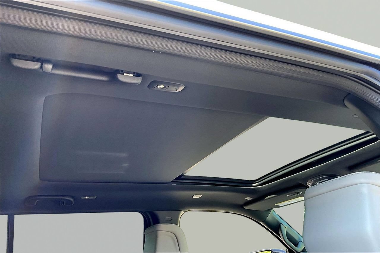 New 2026 Jeep Grand Wagoneer 4WD image 16