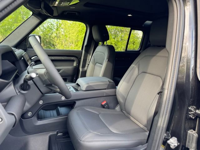 New 2026 Land Rover Defender 110 X-Dynamic SE AWD/4WD image 11