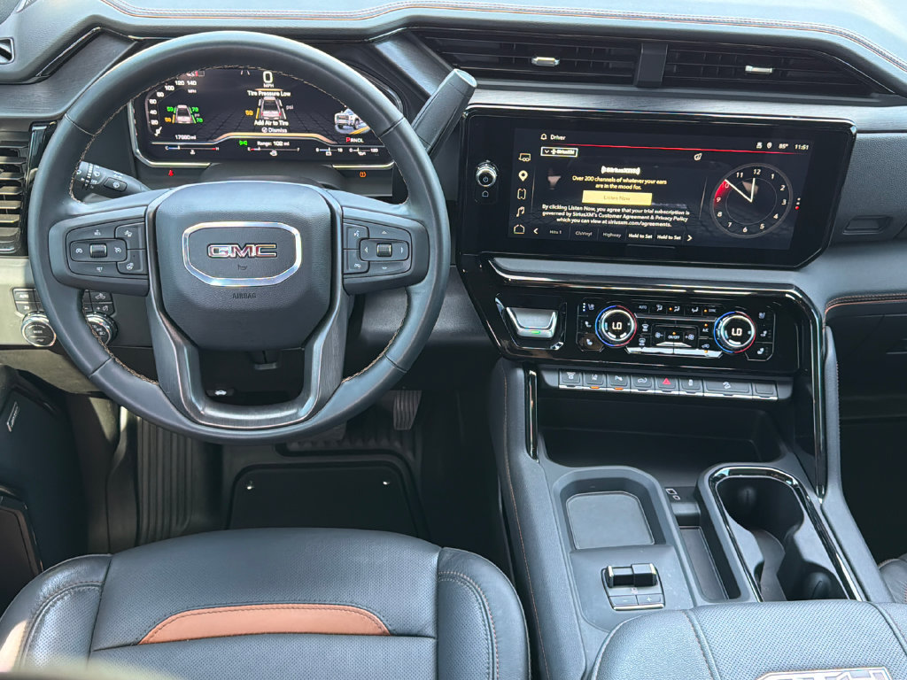 Used 2025 GMC Sierra 3500 AT4 w/ Technology Package AWD/4WD image 23