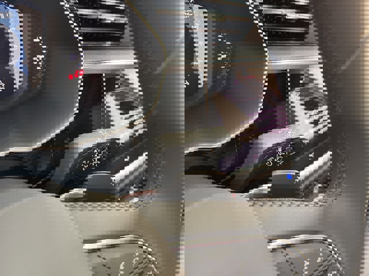 New 2025 Audi Q3 2.0T Premium image 23