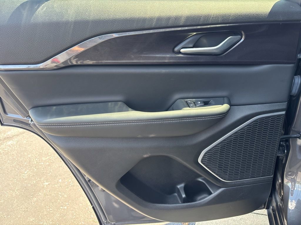 Used 2022 Jeep Grand Cherokee Altitude image 48