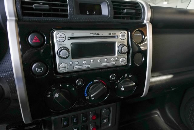 Used 2014 Toyota FJ Cruiser 4WD w/ Upgrade Package image 39