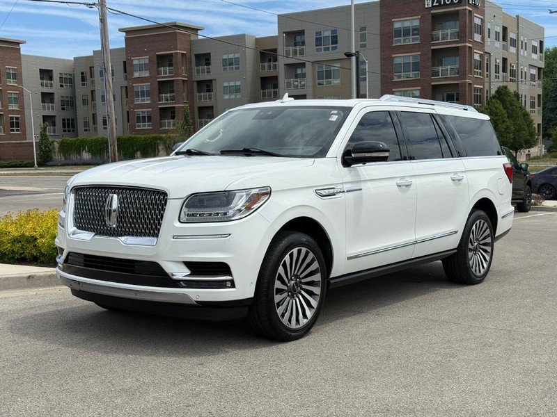 Certified 2021 Lincoln Navigator L Reserve w/ Luxury Package AWD/4WD image 9