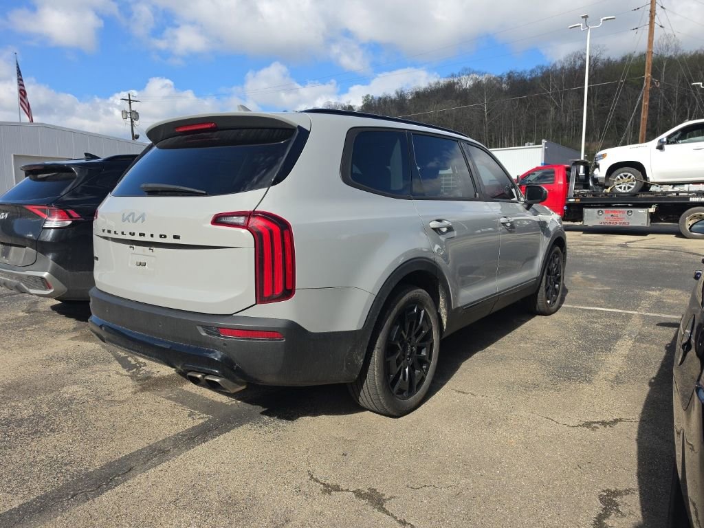 Used 2022 Kia Telluride EX w/ EX Premium Package image 4