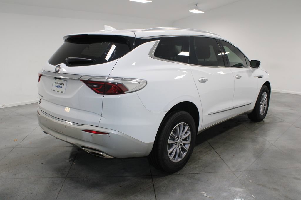 Used 2024 Buick Enclave Essence w/ Technology Package image 9