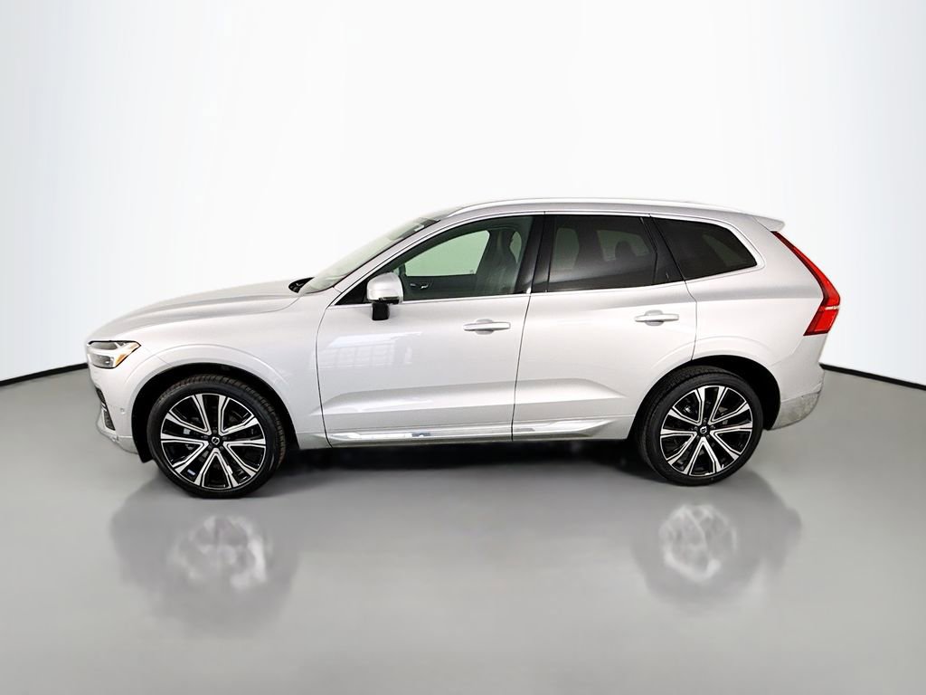 Used 2023 Volvo XC60 B5 Ultimate w/ Climate Package image 2
