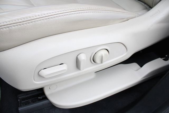 Used 2018 Buick Enclave Premium w/ Trailering Package AWD/4WD image 3