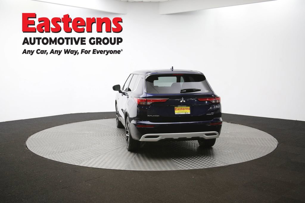 Used 2023 Mitsubishi Outlander SE image 64