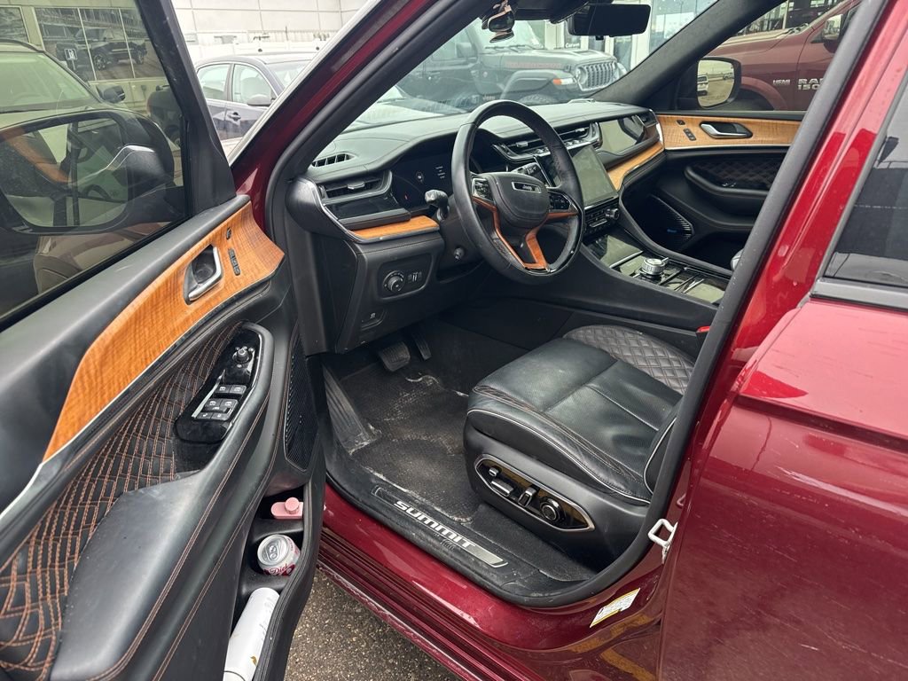 Used 2024 Jeep Grand Cherokee L Summit image 9