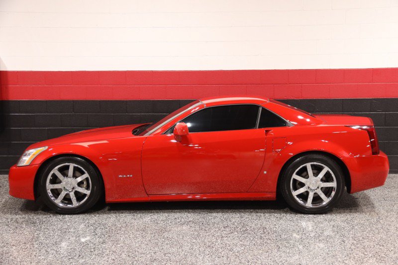 Used 2007 Cadillac XLR RWD image 26