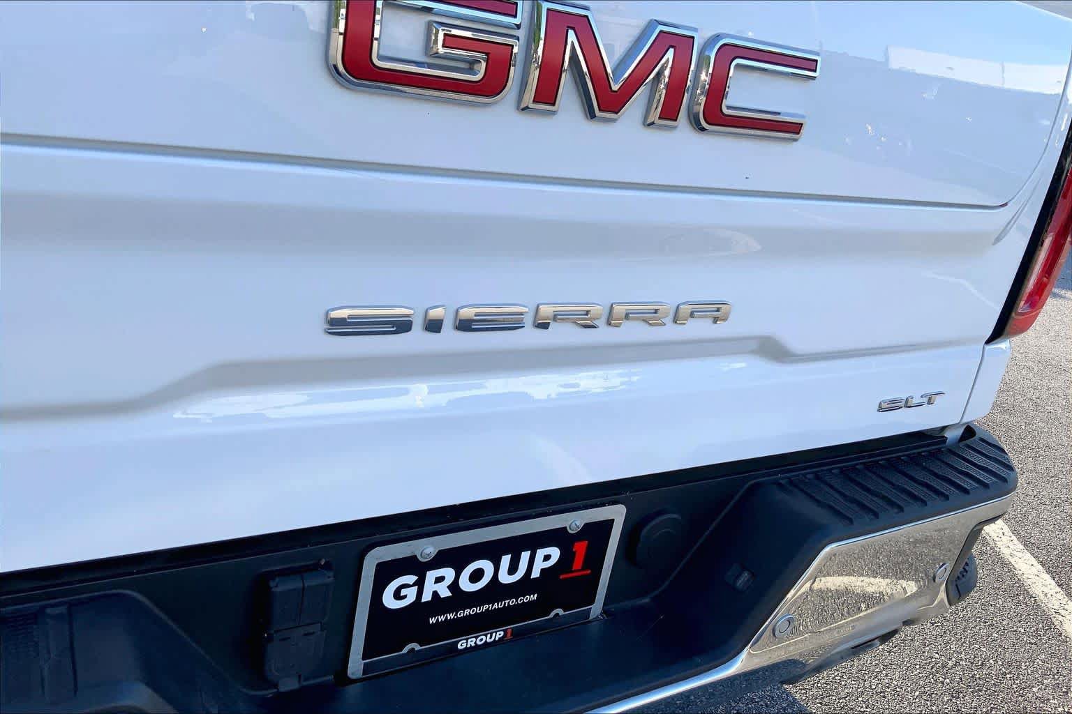 Used 2025 GMC Sierra 1500 SLT w/ SLT Premium Plus Package AWD/4WD image 30