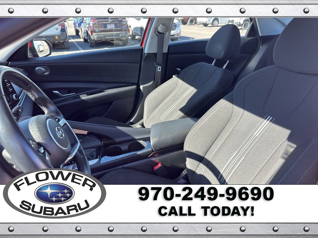 Used 2021 Hyundai Elantra SEL w/ Convenience + Premium Package image 25