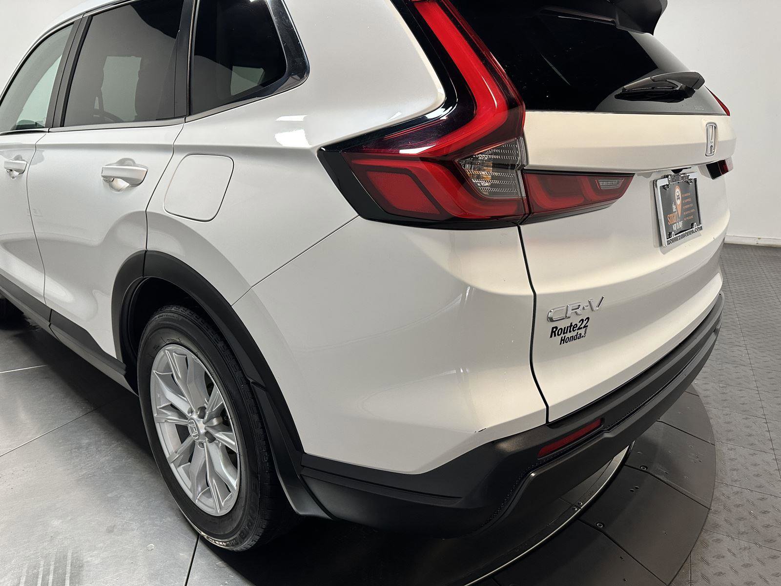 Used 2024 Honda CR-V EX image 10