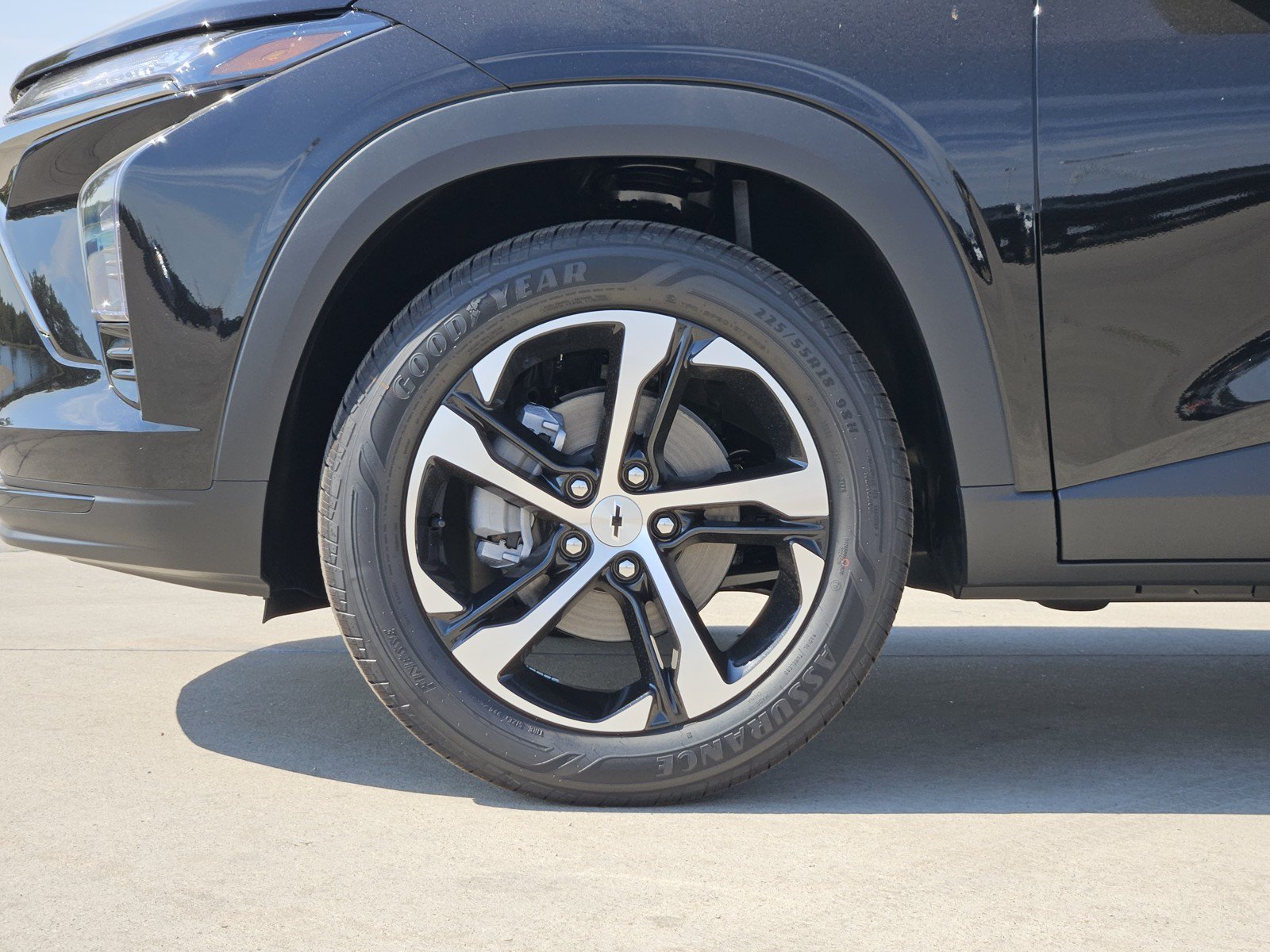 New 2026 Chevrolet Trax RS w/ Sunroof Package FWD image 7