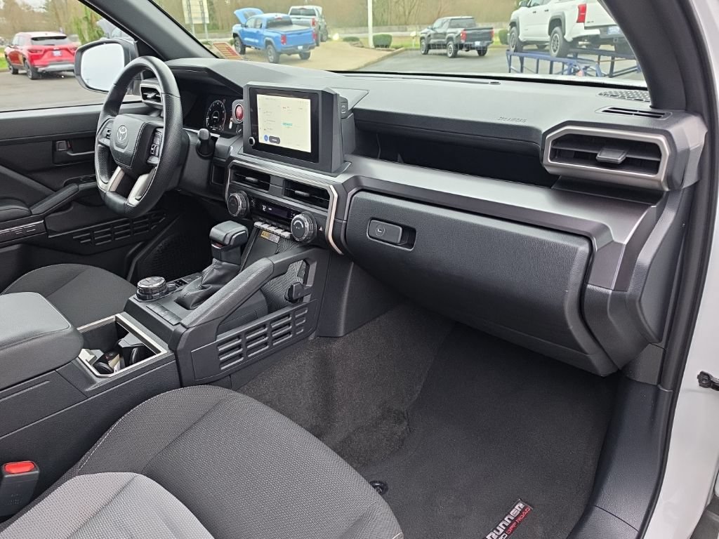 Used 2025 Toyota 4Runner TRD Off-Road image 32